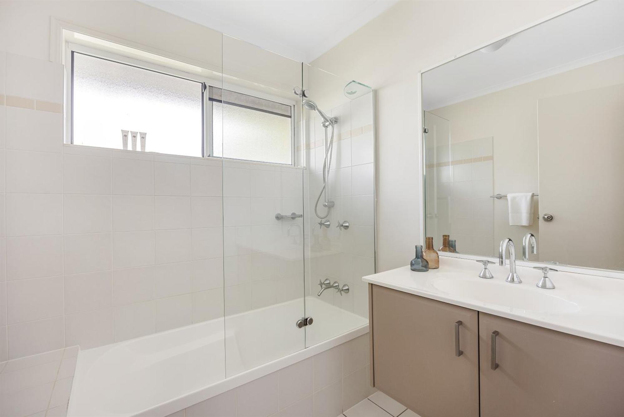 Noosa Outrigger 4*